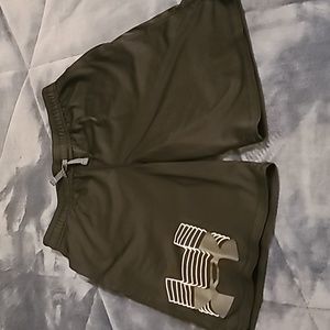 Under Armour black athletic shorts YL